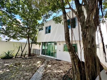 *Casa o Loft en Venta en Cancun, Residencial Cumbres
