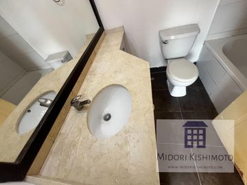 Dpto 84m2 de 3 habitaciones con cochera a 1/2 cdra de Av. SAN FELIPE