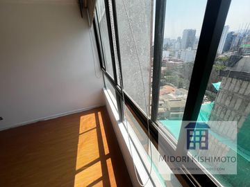 Dpto 84m2 de 3 habitaciones con cochera a 1/2 cdra de Av. SAN FELIPE