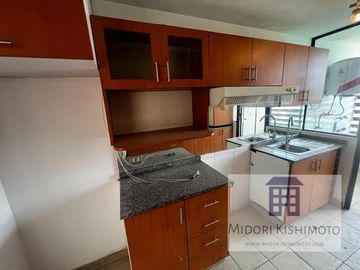Dpto 84m2 de 3 habitaciones con cochera a 1/2 cdra de Av. SAN FELIPE