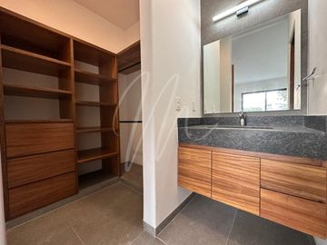 CASA EN VENTA EN CANCUN, VIA CUMBRES RESIDENCIAL
