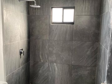 Casa en venta de 3 recámaras en zona Parque Industrial El Florido, con terraza y seguridad, Tijuana