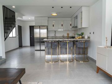 Casa en venta de 3 recámaras en zona Parque Industrial El Florido, con terraza y seguridad, Tijuana