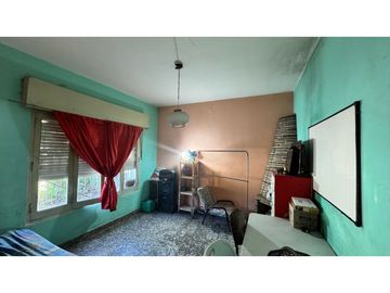 Venta casa 3 Amb con pileta en merlo