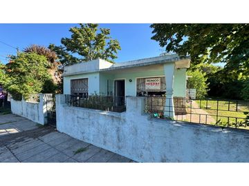 Venta casa 3 Amb con pileta en merlo