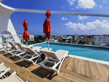 ENTREGA INMEDIATA, DEPARTAMENTO TIPO LOFT EN PLAYA DEL CARMEN, ROOFTOP/GYM/RESTAURANTE