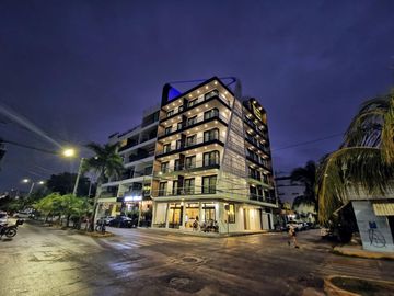 ENTREGA INMEDIATA, DEPARTAMENTO TIPO LOFT EN PLAYA DEL CARMEN, ROOFTOP/GYM/RESTAURANTE