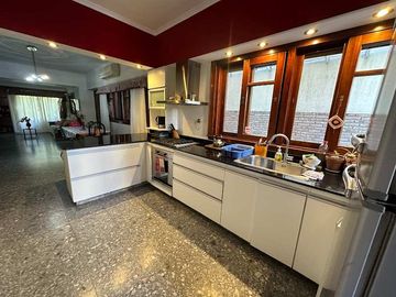 Casa en venta en Ezpeleta Este