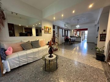 Casa en venta en Ezpeleta Este