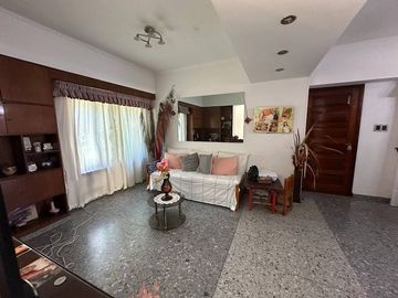 Casa en venta en Ezpeleta Este