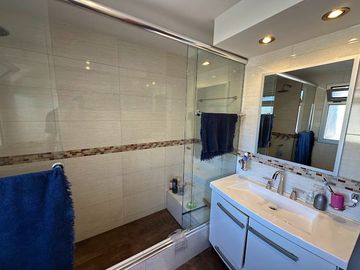 Casa en venta en Ezpeleta Este