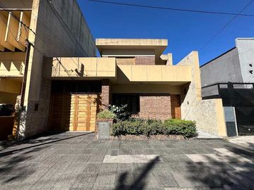 Casa en venta en Ezpeleta Este