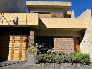 Casa en venta en Ezpeleta Este