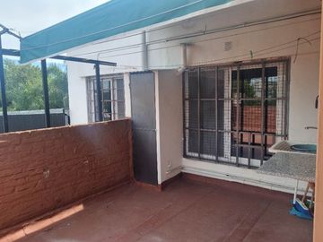 Chalet PH en venta en Barrio Luna