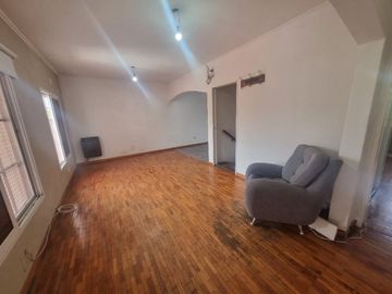 Chalet PH en venta en Barrio Luna