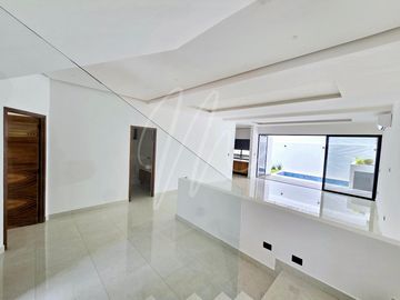 Casa en Venta en Cancun, Via Cumbres