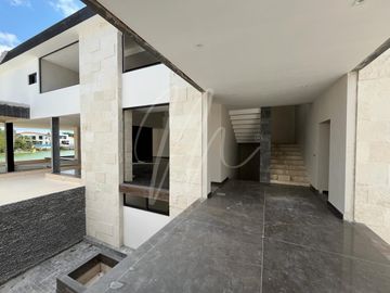 Casa en  Casa en Venta en Cancun, Lagos del Sol