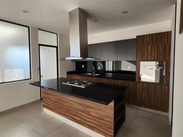Casa Venta en Vistas Altozano fraccionamiento privado áreas verdes