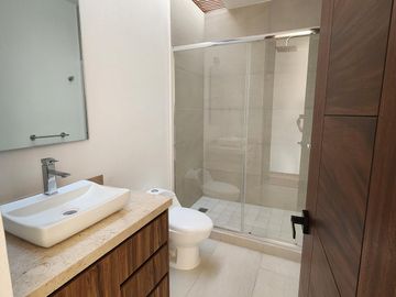 Casa Venta en Vistas Altozano fraccionamiento privado áreas verdes