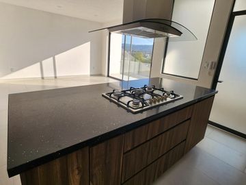 Casa Venta en Vistas Altozano fraccionamiento privado áreas verdes