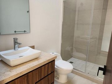 Casa Venta en Vistas Altozano fraccionamiento privado áreas verdes