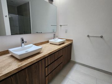 Casa Venta en Vistas Altozano fraccionamiento privado áreas verdes