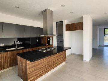 Casa Venta en Vistas Altozano fraccionamiento privado áreas verdes