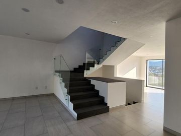 Casa Venta en Vistas Altozano fraccionamiento privado áreas verdes