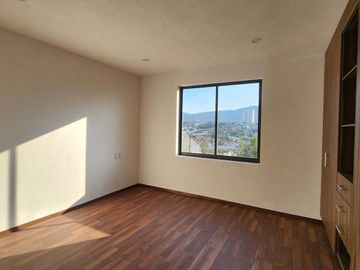 Casa Venta en Vistas Altozano fraccionamiento privado áreas verdes