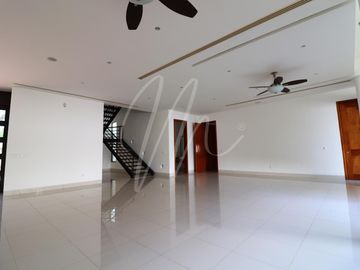 CASA EN VENTA EN CANCUN VILLA MAGNA