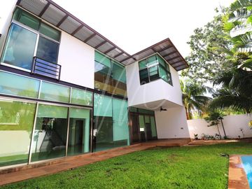 CASA EN VENTA EN CANCUN VILLA MAGNA
