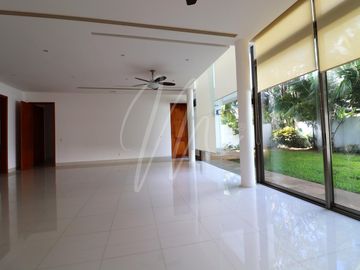 CASA EN VENTA EN CANCUN VILLA MAGNA