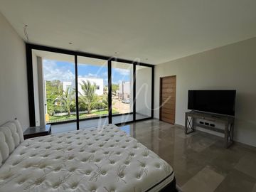 Casa en venta en Cancun Lagos del sol