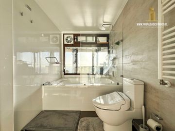 OPORTUNIDAD REÑACA VENTA DEPARTAMENTO 3D 3B MODERNO EDIFICIO