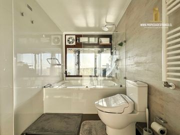 OPORTUNIDAD REÑACA VENTA DEPARTAMENTO 3D 3B MODERNO EDIFICIO