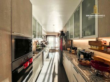 OPORTUNIDAD REÑACA VENTA DEPARTAMENTO 3D 3B MODERNO EDIFICIO