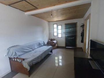 VENTA CASA 3 AMBIENTES GAN PARQUE LA PEREGRINA