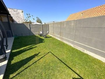 SE VENDE TOWNHOUSE EN PEÑALOLEN