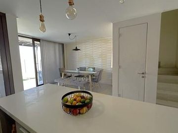 SE VENDE TOWNHOUSE EN PEÑALOLEN