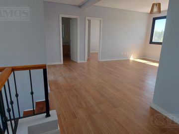 A Estrenar. 3 Dormitorios, Escritorio, Playroom y Area Servicio.