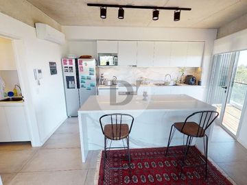 Venta departamento 4 ambientes  Vicente López,  primera linea frente al Río