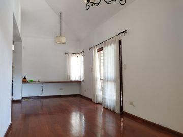 Hermosa casa en Fisherton a mtrs. de Córdoba