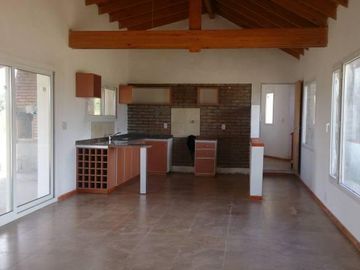 Casa de 2 dormitorios en barrio privado