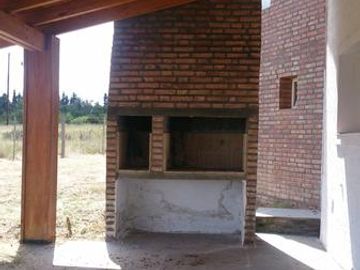 Casa de 2 dormitorios en barrio privado