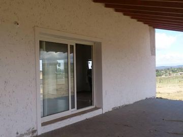 Casa de 2 dormitorios en barrio privado