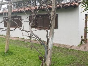 Quinta en venta - 3 Dormitorios 5 Baños - Cocheras - 1868Mts2 - La Fraternidad, General Rodríguez