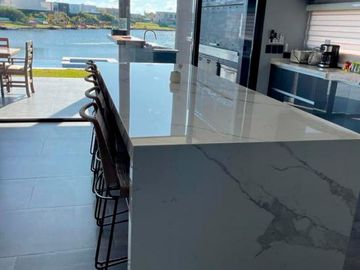 Casa en venta - 6 dormitorios 4 baños - 420mts - Escobar