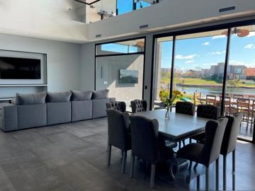 Casa en venta - 6 dormitorios 4 baños - 420mts - Escobar