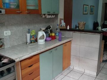 CASA TRES AMBIENTES EN JOSE MARMOL