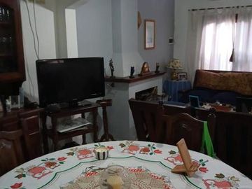 CASA TRES AMBIENTES EN JOSE MARMOL